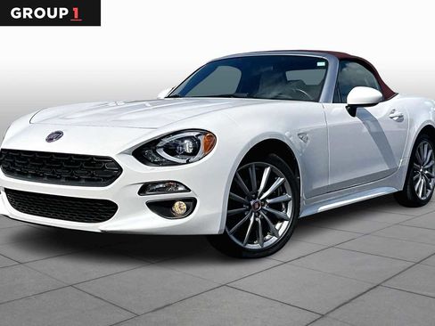 Used 2018 FIAT 124 Spider Lusso image 1