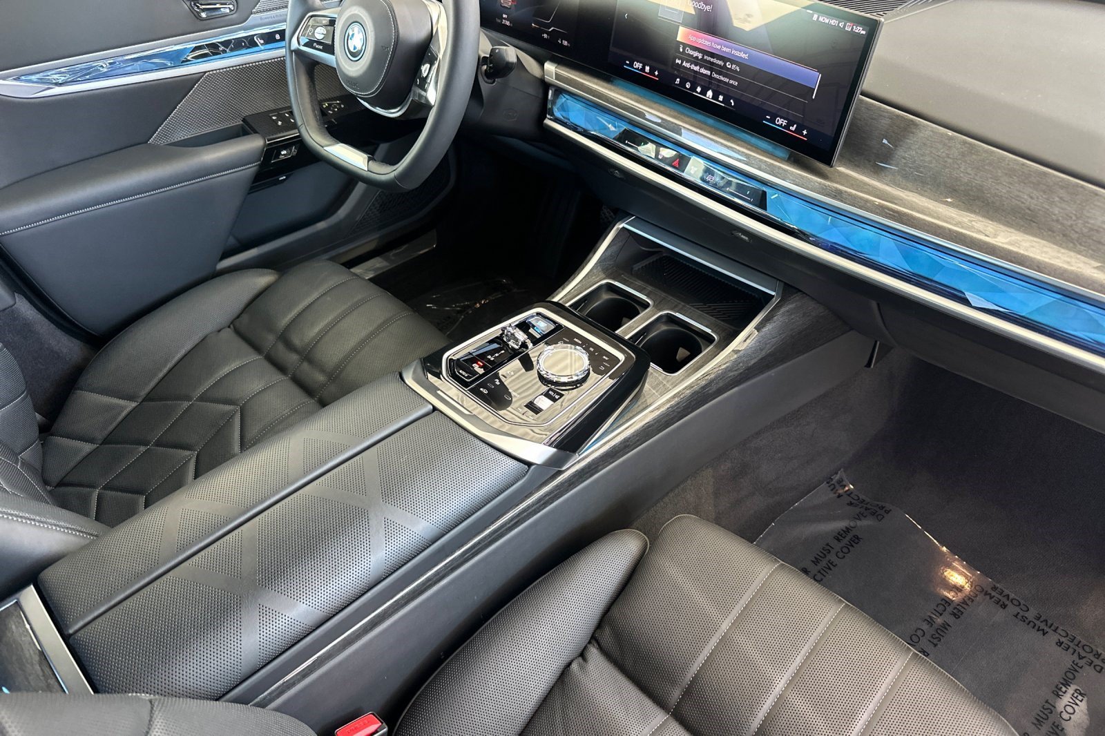 Certified 2024 BMW i7 xDrive60 RWD image 19