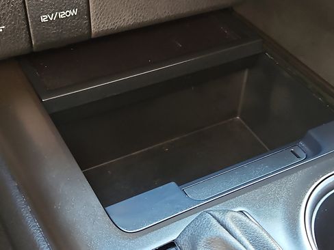 Used 2021 Toyota Camry SE image 23