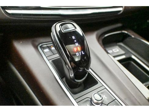 Used 2022 Cadillac Escalade ESV Premium Luxury Platinum image 47