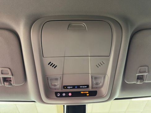 Used 2019 Chevrolet Blazer LT image 41