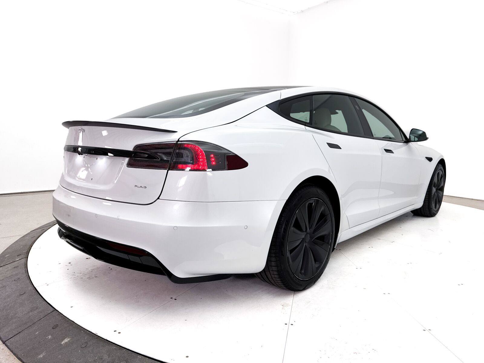 Used 2021 Tesla Model S Plaid AWD/4WD image 17