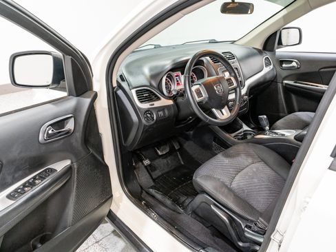Used 2018 Dodge Journey SE w/ Popular Equipment Group FWD image 12