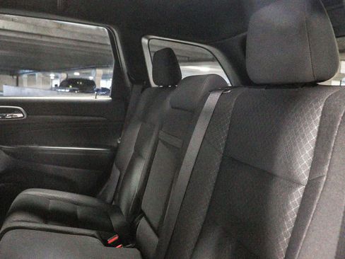 Used 2019 Jeep Grand Cherokee Laredo w/ Security & Convenience Group AWD/4WD image 19