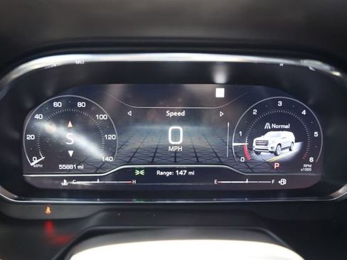 Used 2022 GMC Yukon XL SLT w/ SLT Luxury Package RWD image 16