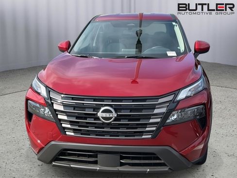 Used 2026 Nissan Rogue SV w/ Cold Weather Package FWD image 4