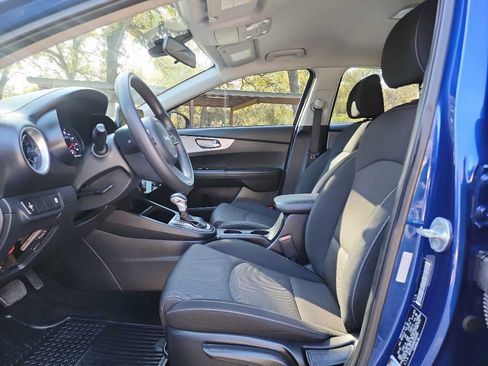 Used 2022 Kia Forte LXS image 16