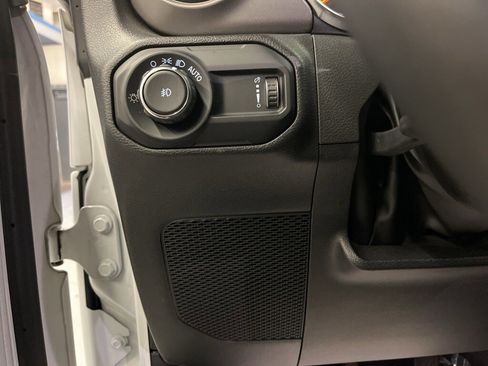 Used 2023 Jeep Wrangler Unlimited Sport image 12