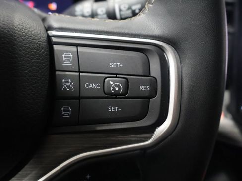 Used 2024 Jeep Wagoneer L Series III w/ Flexible Seating Group image 32