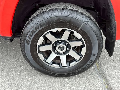 Used 2024 Toyota 4Runner TRD Off-Road Premium w/ Moonroof Package image 7