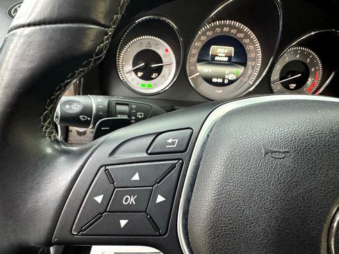 Used 2014 Mercedes-Benz GLK 350 2WD image 22