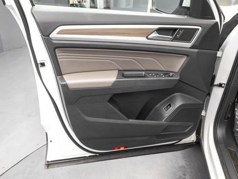 Used 2021 Volkswagen Atlas SEL image 22