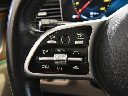 Used 2021 Mercedes-Benz GLS 450 4MATIC image 28