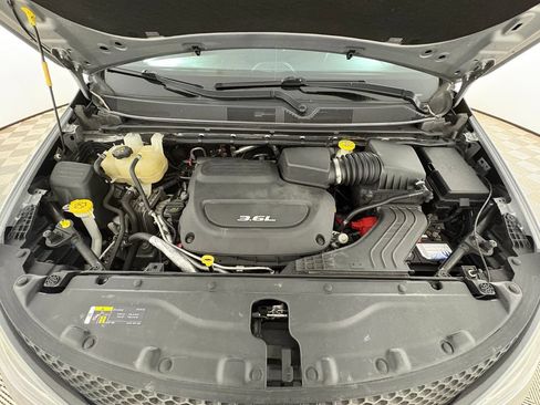 Used 2018 Chrysler Pacifica Touring Plus w/ S Appearance Package FWD image 26