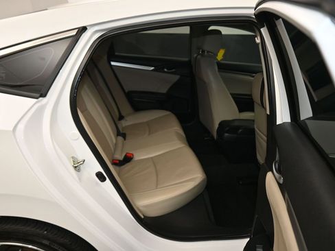 Used 2020 Honda Civic Touring image 39