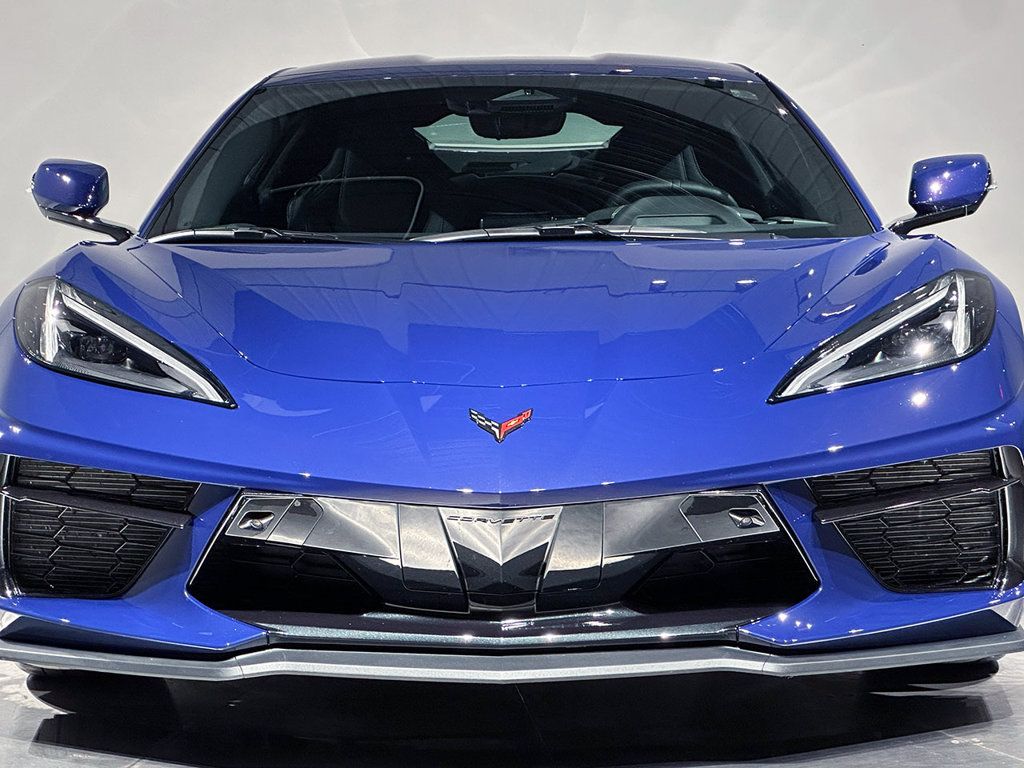 Used 2025 Chevrolet Corvette Stingray Preferred Cpe w/ 2LT RWD image 15