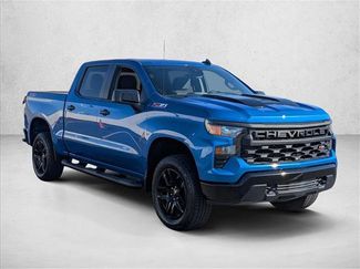 Used 2024 Chevrolet Silverado 1500 Custom Trail Boss w/ Turbomax Blackout Package AWD/4WD video 3
