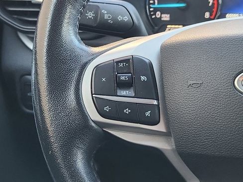 Used 2021 Ford Explorer XLT image 28