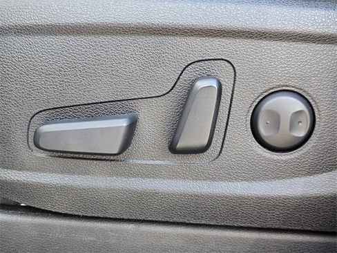 Certified 2022 Kia Telluride EX w/ EX Premium Package image 25