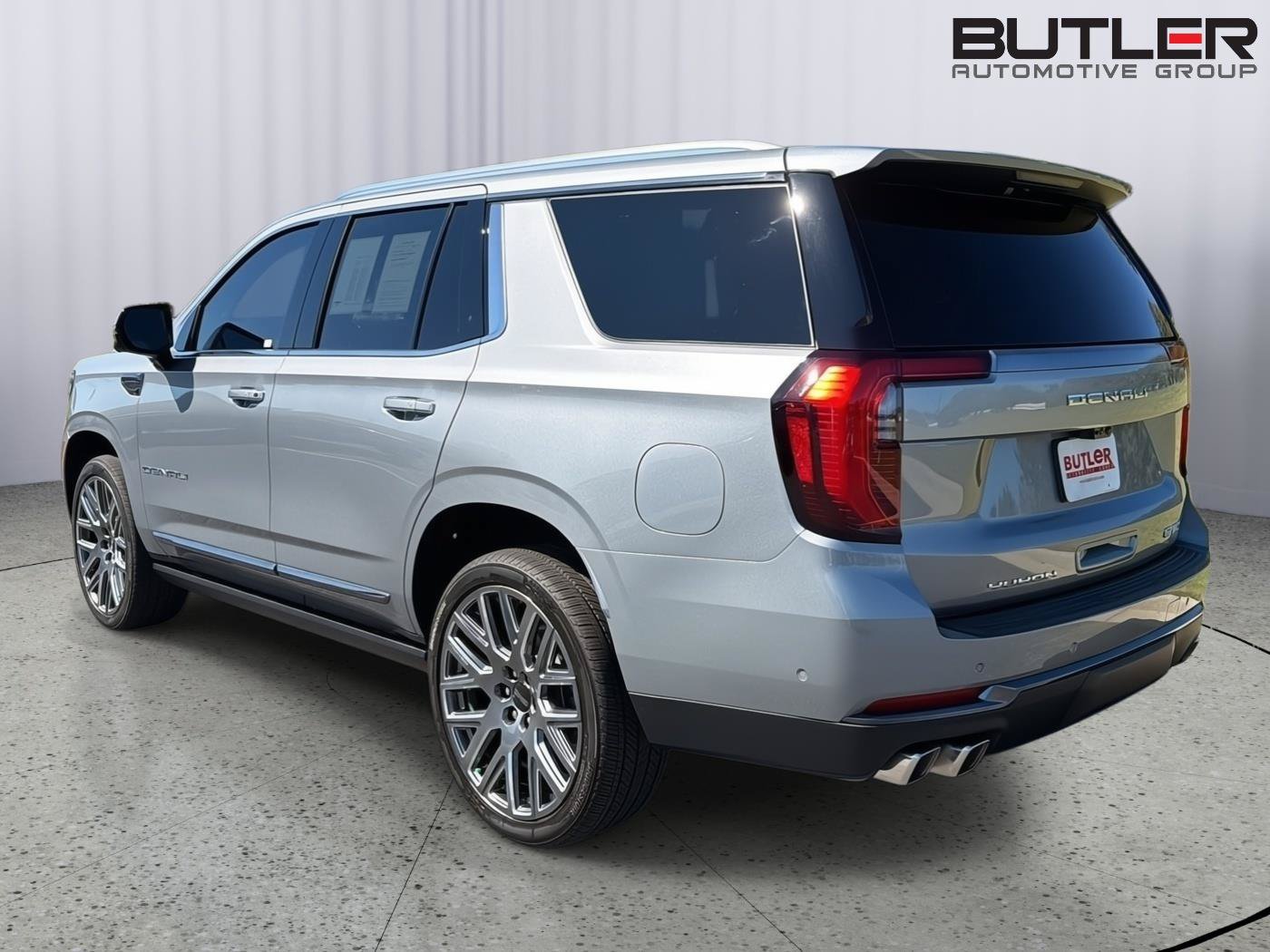 Used 2026 GMC Yukon Denali Ultimate AWD/4WD image 4