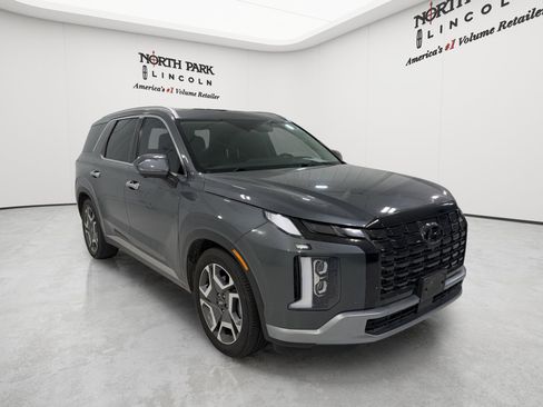 Used 2024 Hyundai Palisade Limited FWD image 7