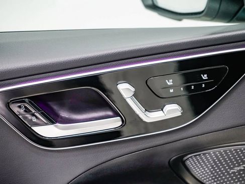 Used 2025 Mercedes-Benz C 300 Sedan image 20