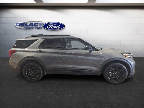 Used 2022 Ford Explorer ST-Line image 6