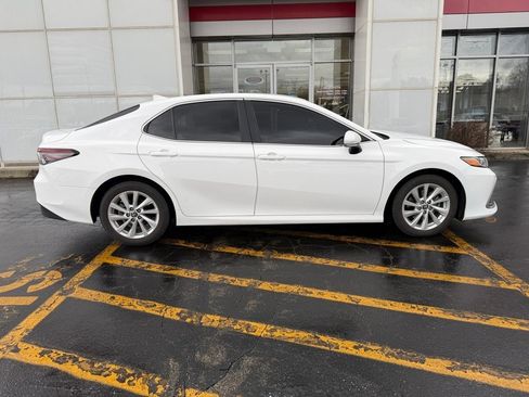Used 2023 Toyota Camry LE image 4