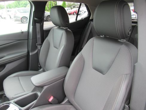 Used 2024 Buick Encore GX Preferred FWD image 17