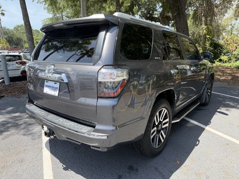 Used 2018 Toyota 4Runner Limited RWD image 9