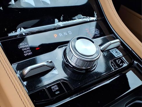 New 2025 Jeep Grand Cherokee Summit image 13