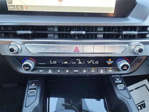 New 2025 Kia Telluride S image 23