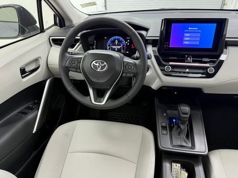New 2026 Toyota Corolla Cross LE w/ Moonroof Package image 31