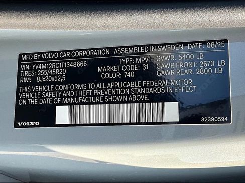 New 2026 Volvo XC60 B5 Plus w/ Protection Package Premier image 22