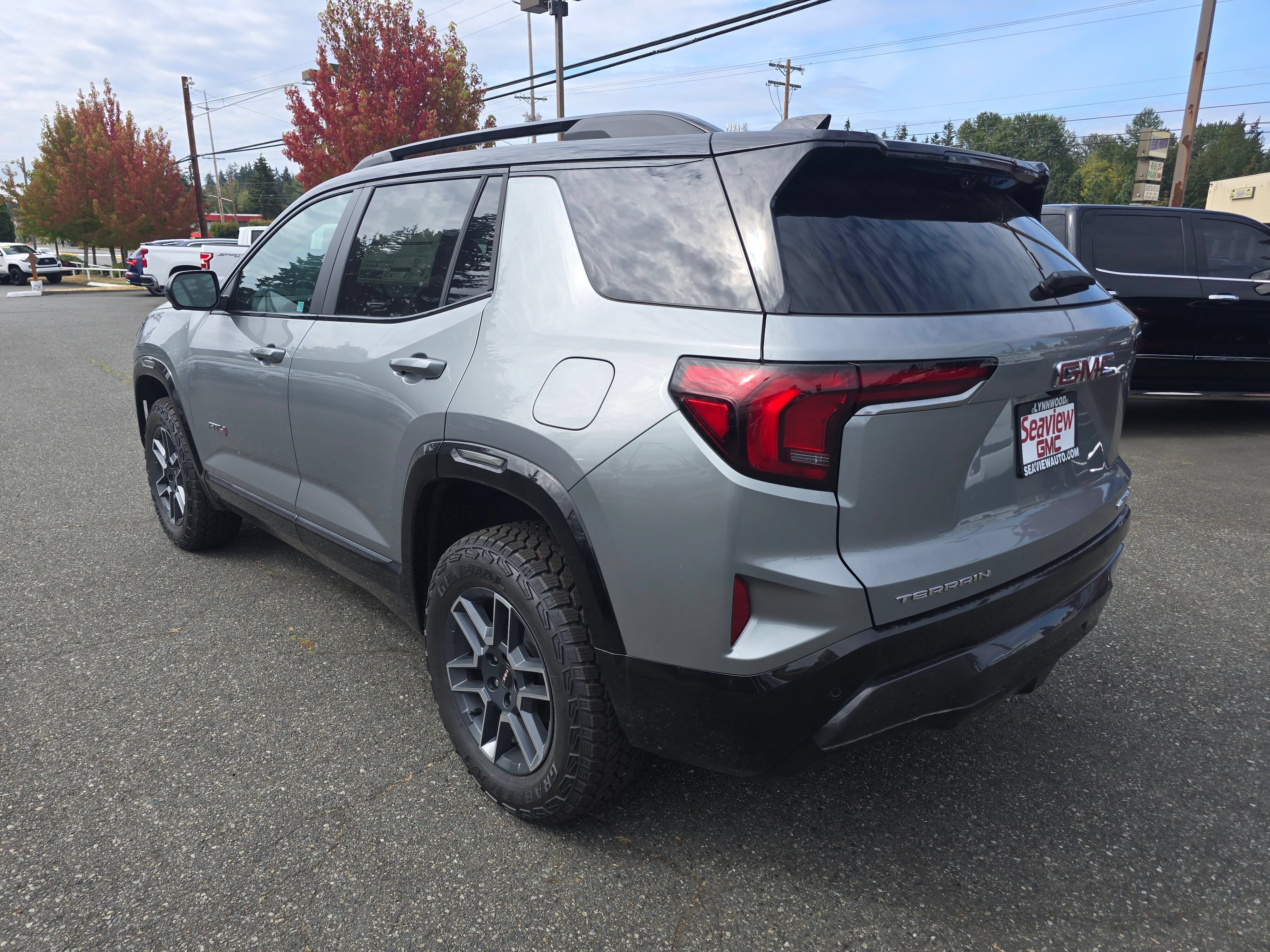 New 2027 GMC Terrain AT4 w/ Technology Package II AWD/4WD image 5