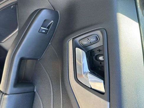 Used 2021 Ford Escape SE image 14