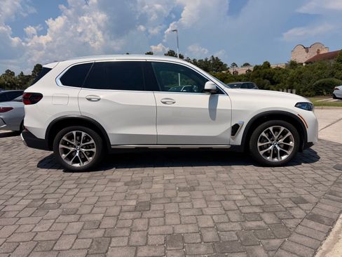 Certified 2025 BMW X5 xDrive40i w/ Premium Package AWD/4WD image 8