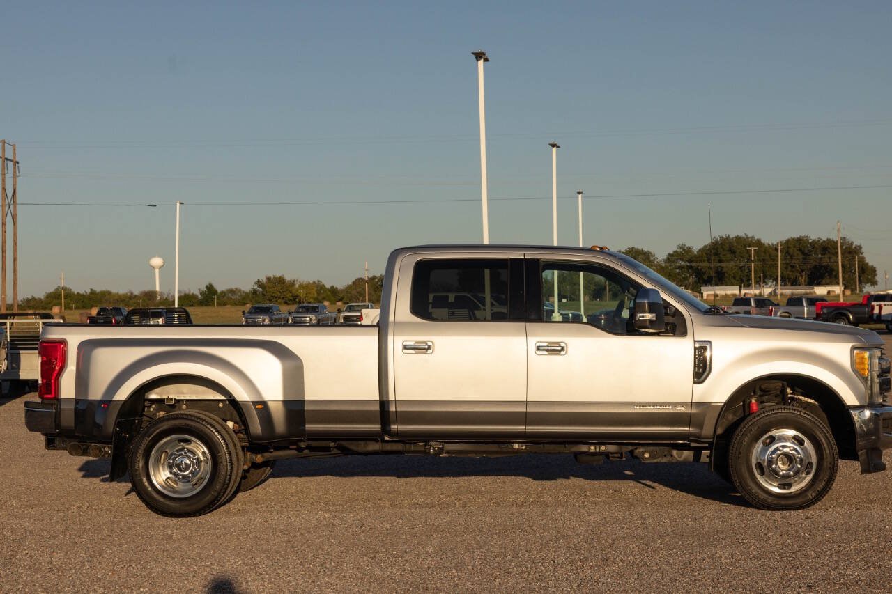 Used 2017 Ford F350 Lariat w/ Chrome Package AWD/4WD image 6