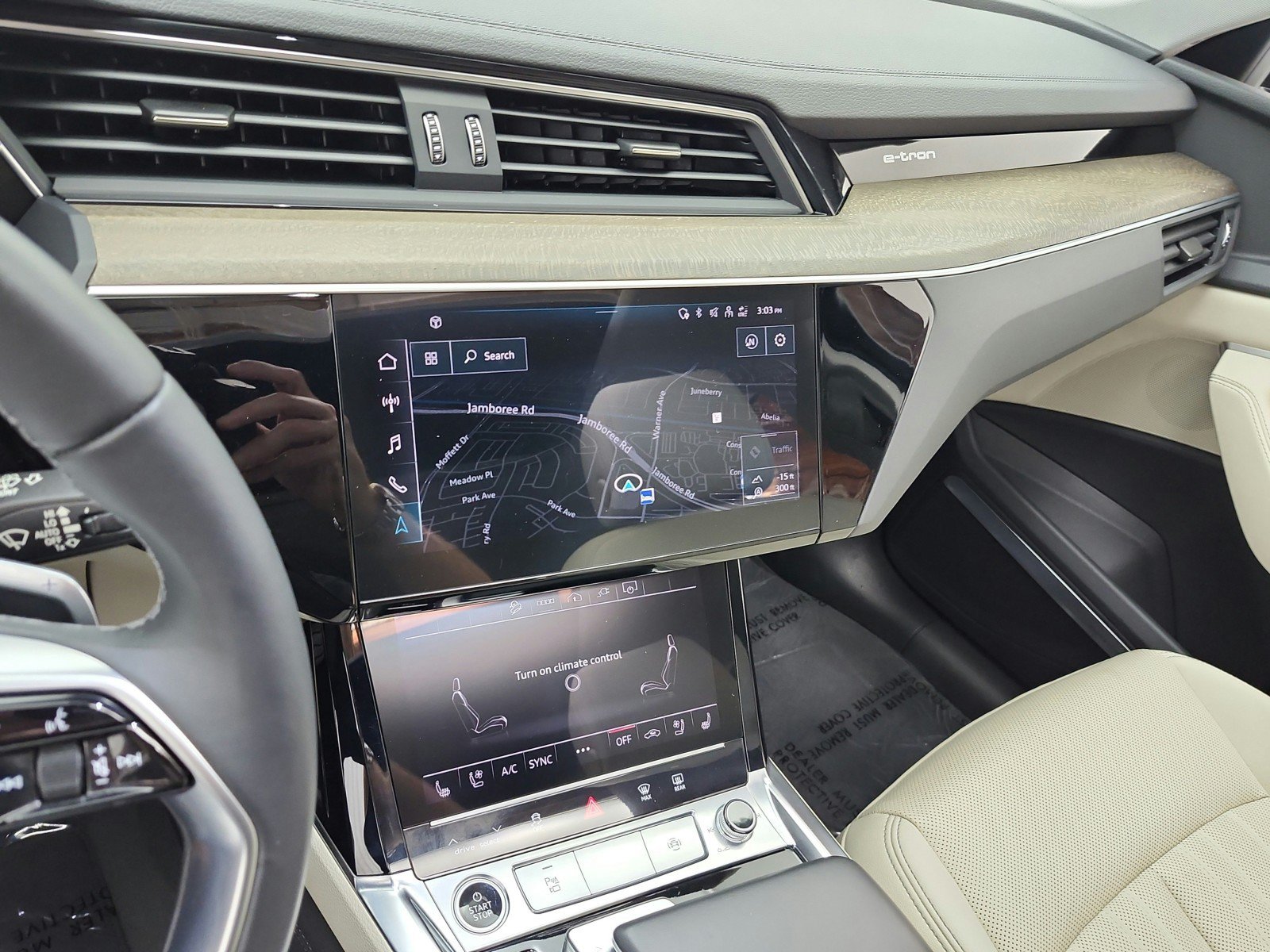 Used 2024 Audi Q8 e-tron Premium Plus w/ Premium Plus Package AWD/4WD image 14
