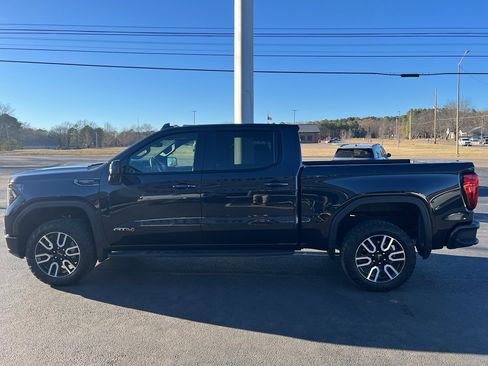 Used 2023 GMC Sierra 1500 AT4 w/ AT4 Premium Package image 8