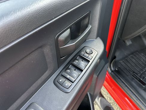 Used 2015 RAM 1500 Express image 14