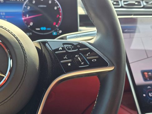 Certified 2022 Mercedes-Benz S 580 4MATIC Sedan w/ AMG Line Package image 35