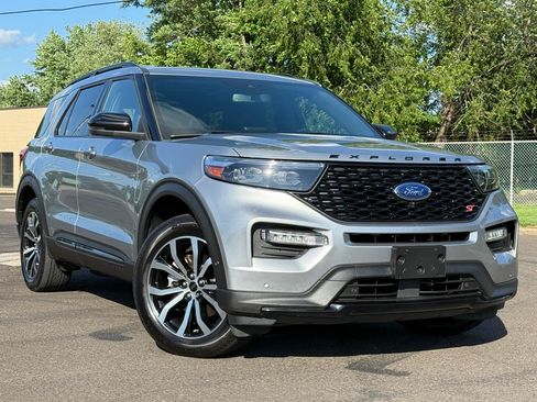 Used 2020 Ford Explorer ST w/ Premium Technology Package AWD/4WD image 2