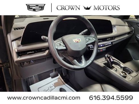 Certified 2025 Cadillac XT4 Premium Luxury image 10