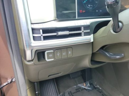 Certified 2025 Hyundai Santa Fe Calligraphy AWD/4WD image 18