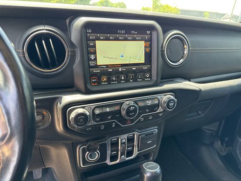 Certified 2022 Jeep Gladiator Overland AWD/4WD image 26