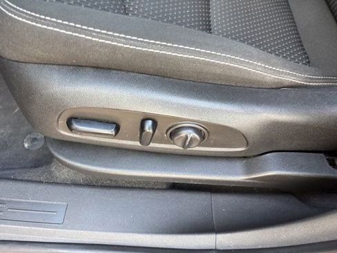 Used 2022 GMC Terrain SLE w/ Driver Convenience Package FWD image 10
