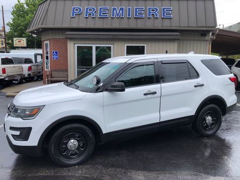 Used 2017 Ford Explorer 4WD Police Interceptor image 2