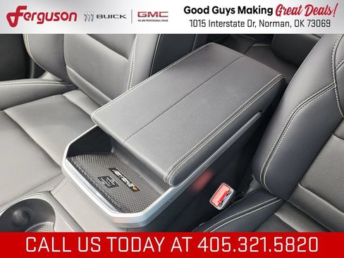 New 2027 GMC Terrain Elevation w/ Elevation Premium Package FWD image 32