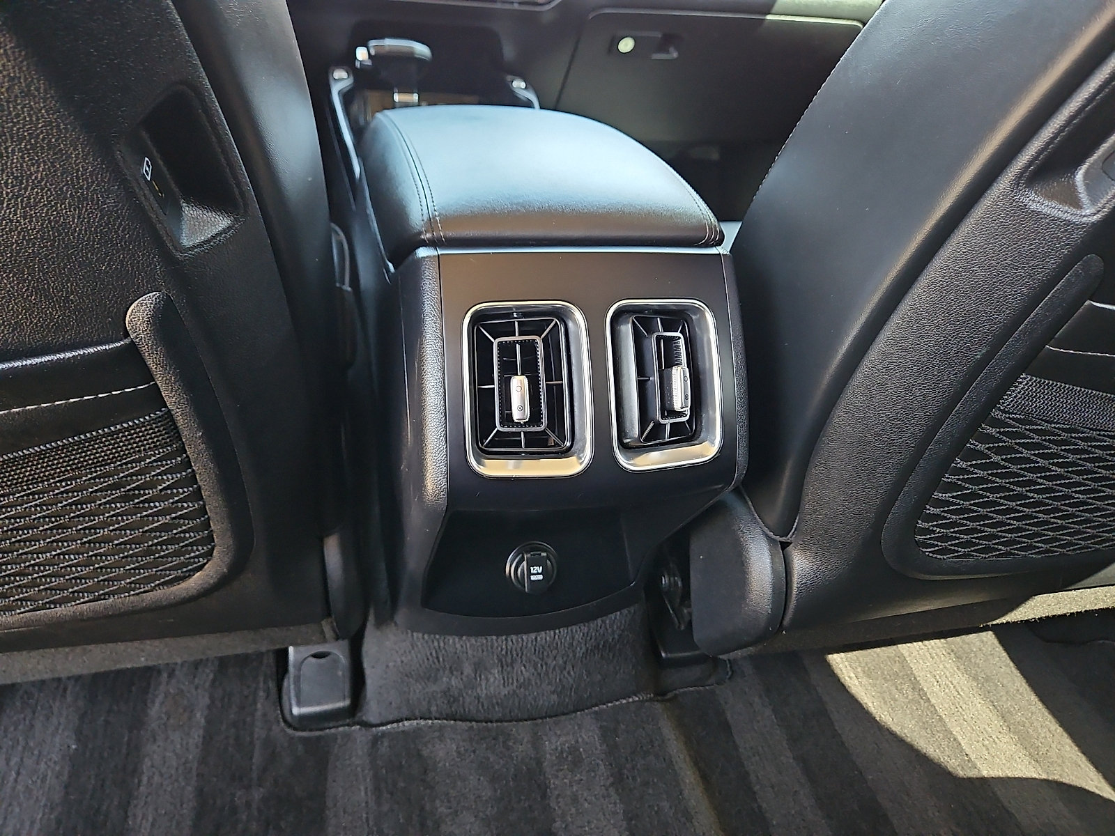 Used 2024 Kia Sorento S AWD/4WD image 8
